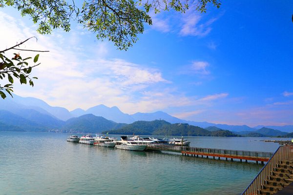 Khung cảnh Hồ Nhật Nguyệt Đài Loan